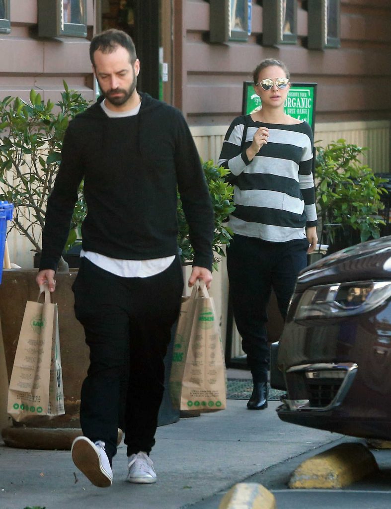 Natalie Portman and Her Husband Benjamin Millepied Were Seen Out in Los Feliz 11/22/2016-3