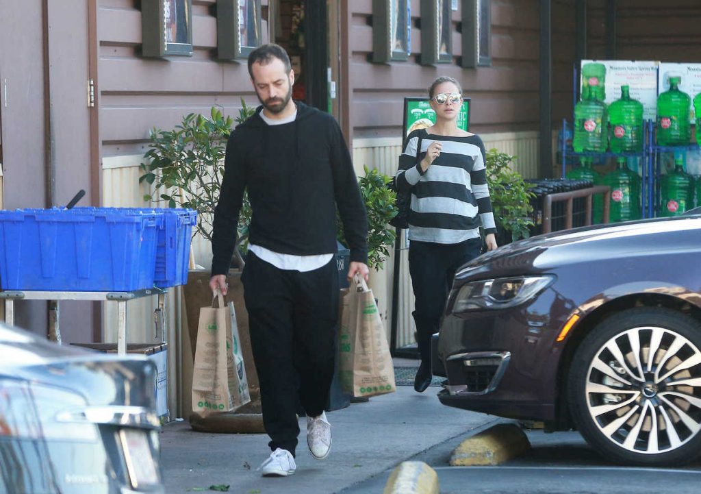 Natalie Portman and Her Husband Benjamin Millepied Were Seen Out in Los Feliz 11/22/2016-4