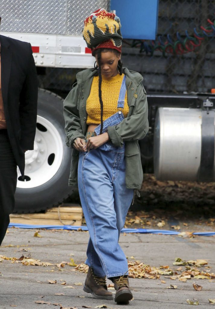 Rihanna on the Set of Ocean's Eight in New York City 11/04/2016-2