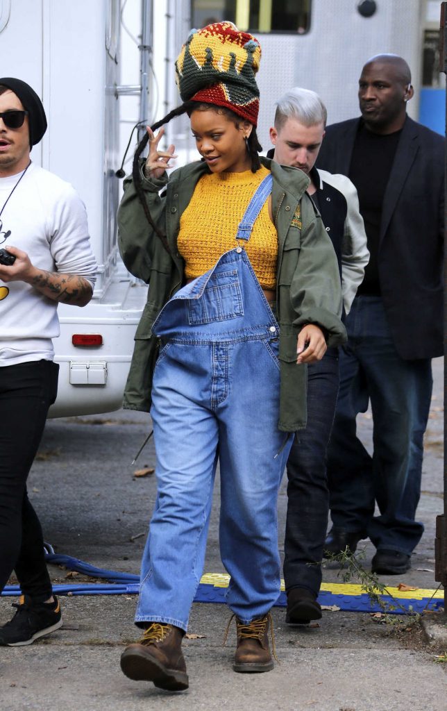 Rihanna on the Set of Ocean's Eight in New York City 11/04/2016-3
