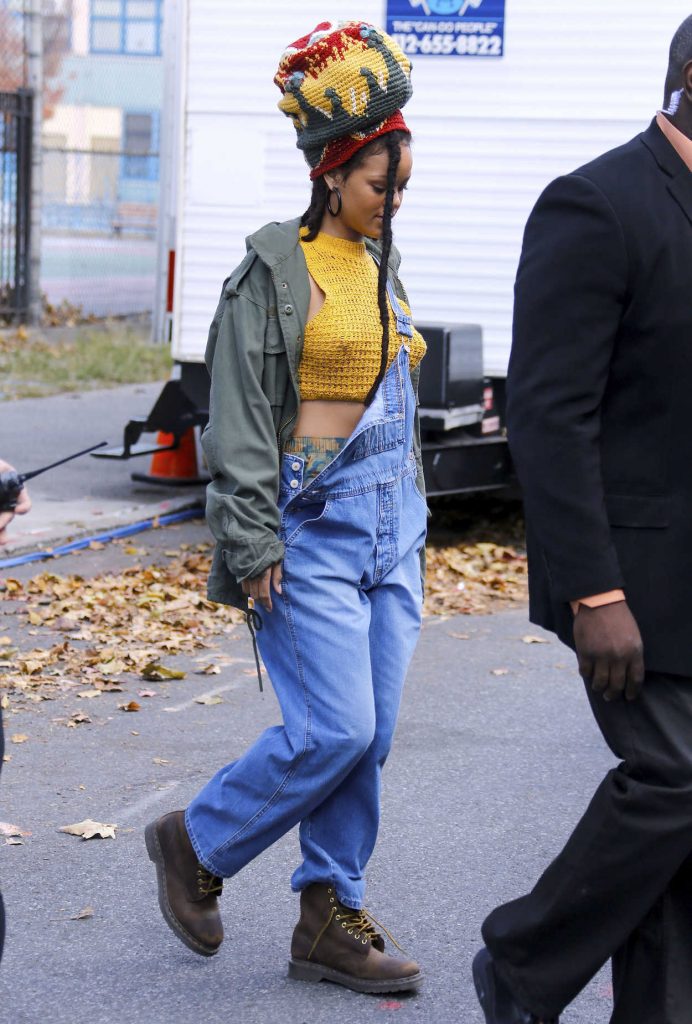 Rihanna on the Set of Ocean's Eight in New York City 11/04/2016-4