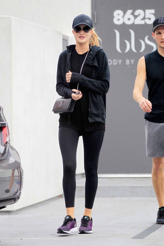 Rosie Huntington-Whiteley Leaves the Gym in West Hollywood 11/27/2016-3