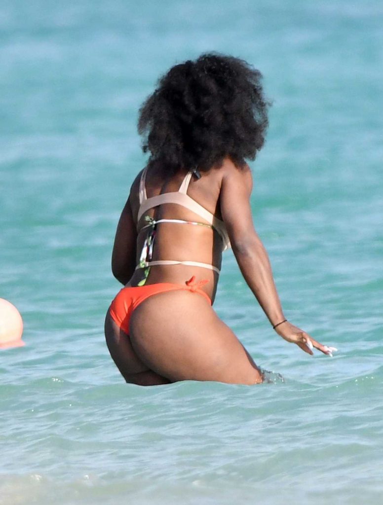 Serena Williams in Bikini at the Beach in the Bahamas 11/09/2016-5