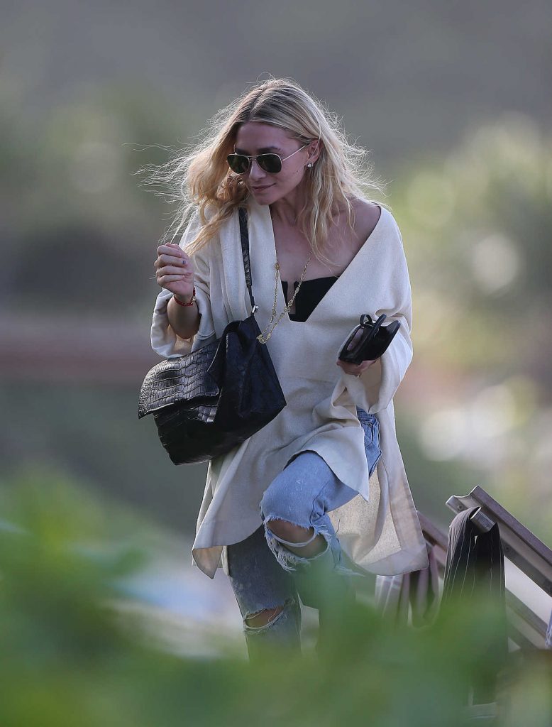 Ashley Olsen Was Seen Out in St Barth 12/29/2016-2