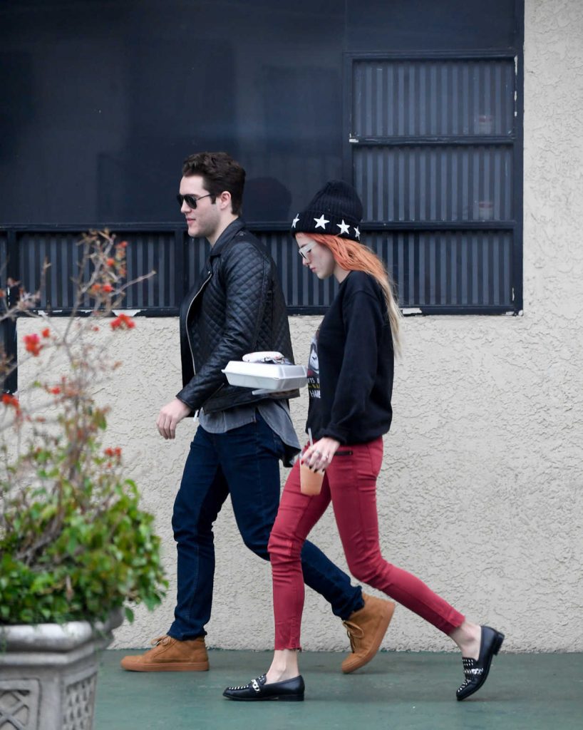 Bella Thorne Was Seen With a Friend Out in Los Angeles 12/10/2016-5