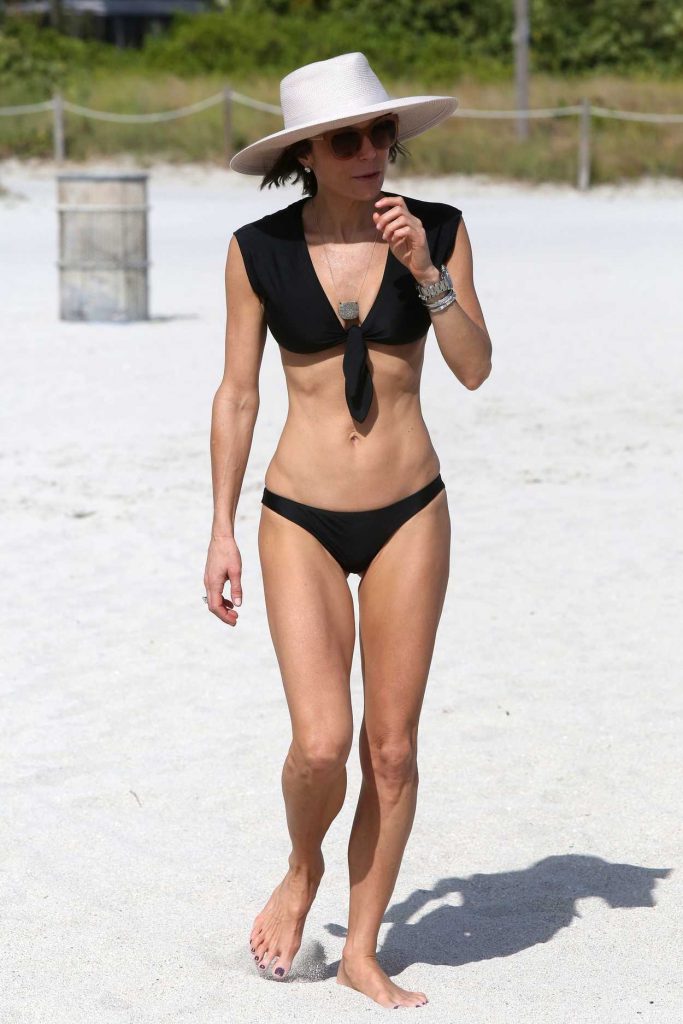 Bethenny Frankel in Bikini at the Beach in Miami 12/05/2016-1