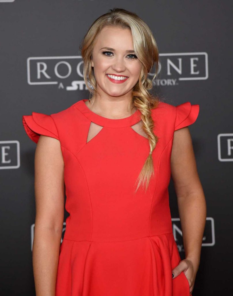 Emily Osment at the Star Wars Rouge One Premiere at the Pantages Theater in Hollywood 12/10/2016-4