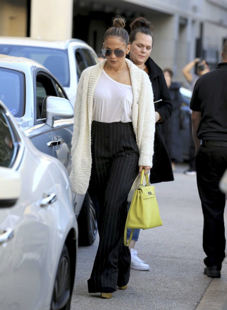 Jennifer Lopez Goes Shopping in Beverly Hills 12/29/2016-1