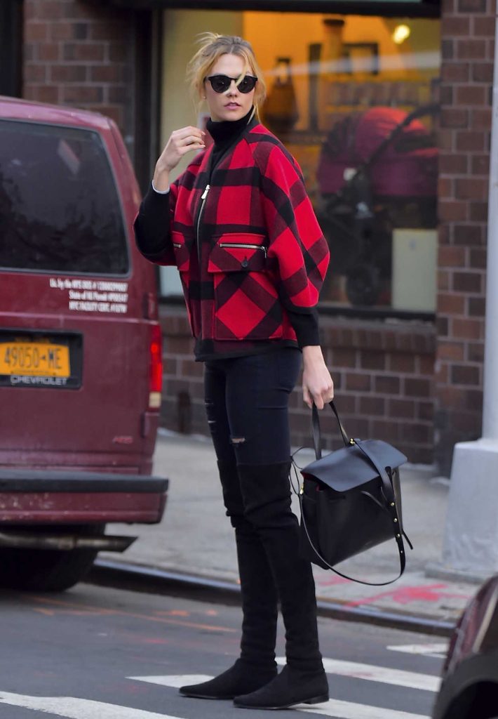Karlie Kloss Was Seen Out in West Village, New York 12/15/2016-4