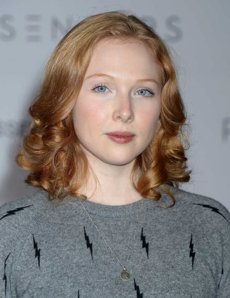 Molly Quinn at the Passengers Premiere at the Westwood Village Theatre in Los Angeles 12/14/2016-4