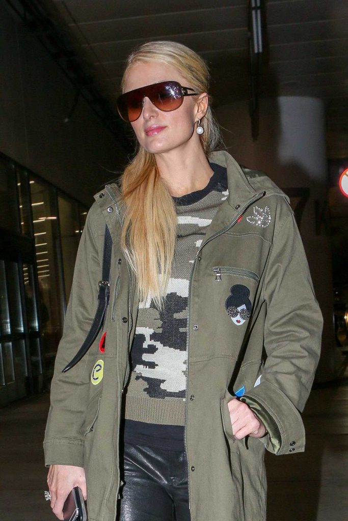 Paris Hilton Was Seen Out in Los Angeles 12/28/2016-1