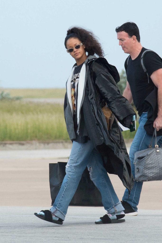 Rihanna Was Seen at Airport in Barbados 12/23/2016-3