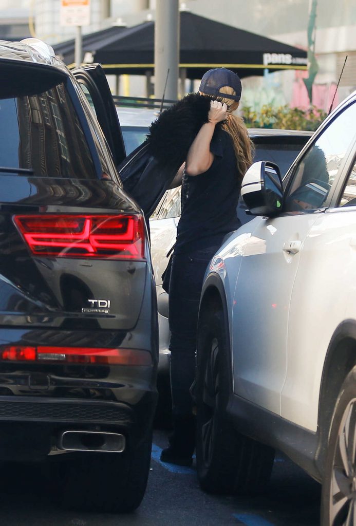 Shakira Gets Out of Her Car in Barcelona, Spain 12/30/2016-4