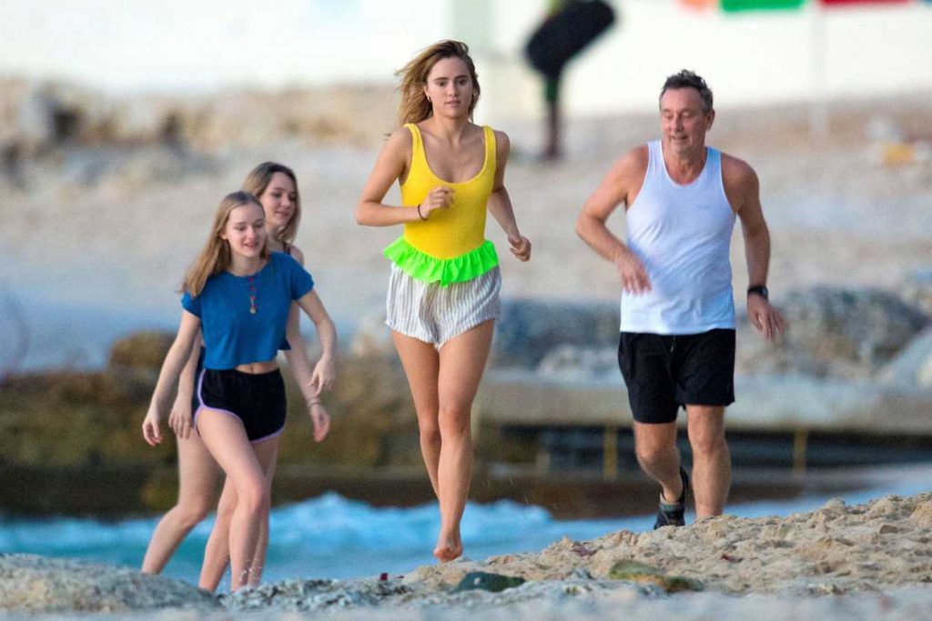 Suki Waterhouse Goes for a Workout at the Beach in Barbados 12/21/2016-1