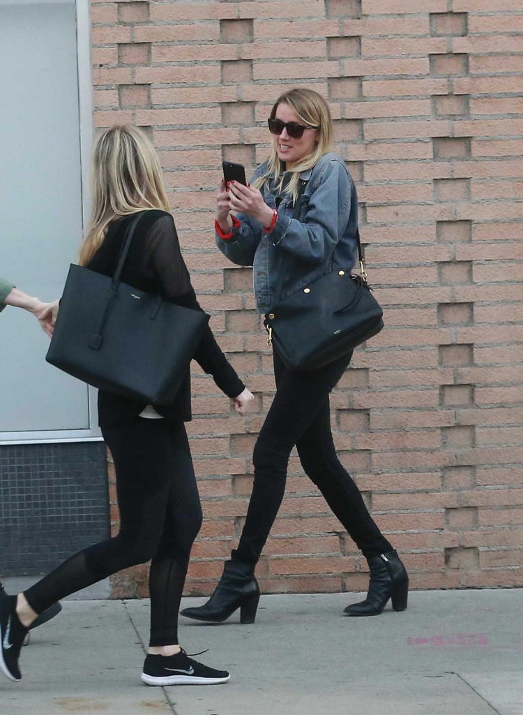 Amber Heard Was Seen Out in Los Angeles 01/15/2017-4