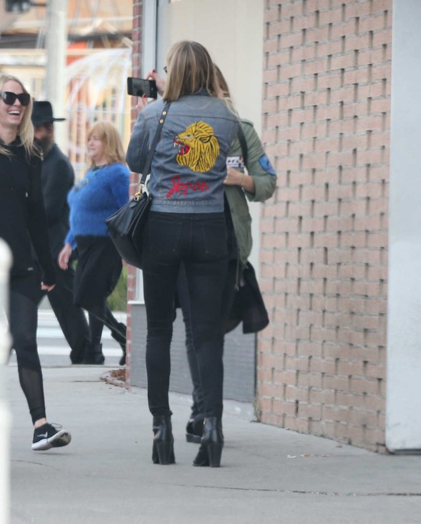 Amber Heard Was Seen Out in Los Angeles 01/15/2017-5