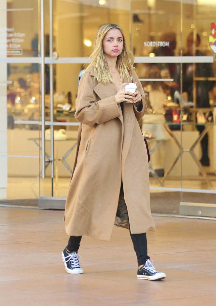 Ana de Armas Goes Shopping in West Hollywood 01/30/2017-3