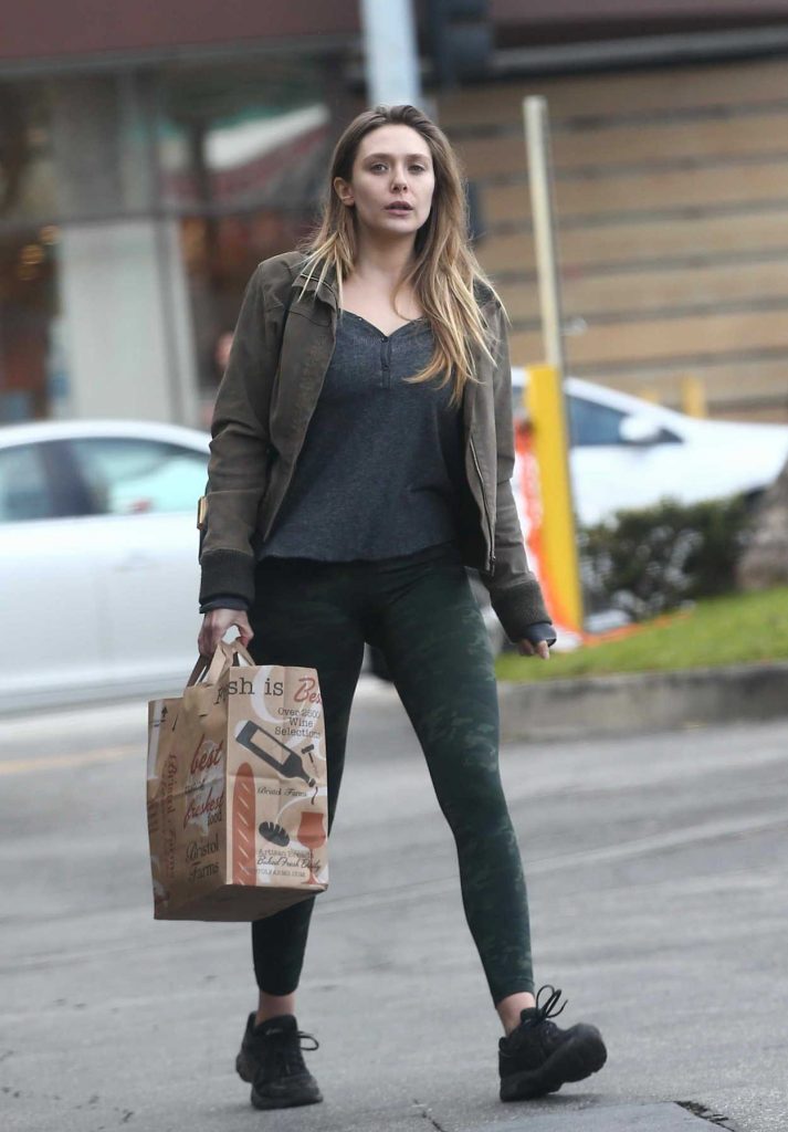 Elizabeth Olsen Was Seen Out in Los Angeles 01/15/2017-3