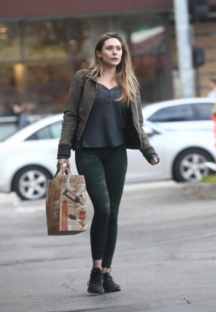 Elizabeth Olsen Was Seen Out in Los Angeles 01/15/2017-4