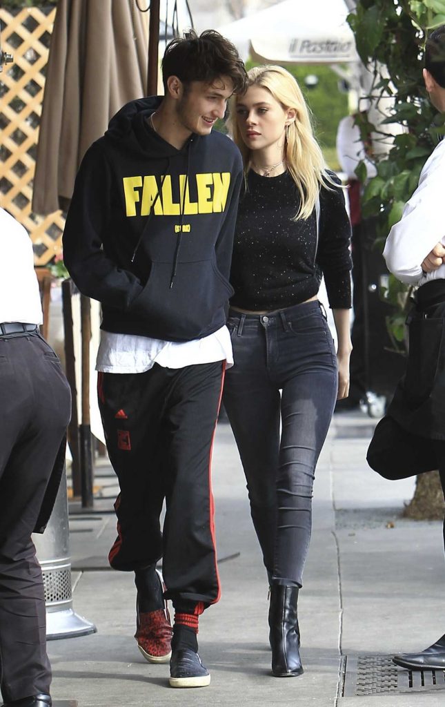 Nicola Peltz Was Seen Out in Beverly Hills 01/18/2017-1