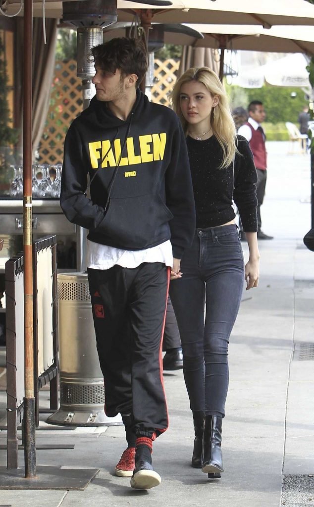 Nicola Peltz Was Seen Out in Beverly Hills 01/18/2017-3