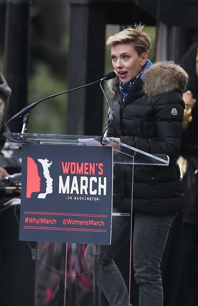 Scarlett Johansson at the Women's March in Washington 01/21/2017-2