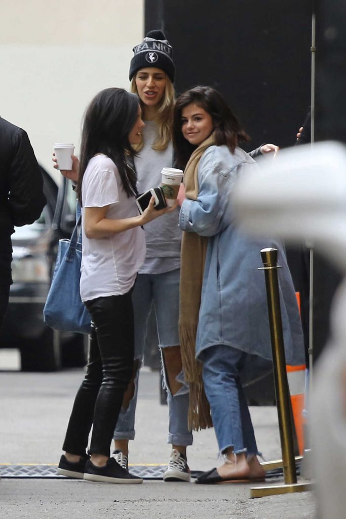 Selena Gomez Was Seen With Friends Outside of Church in West Hollywood 01/16/2017-1