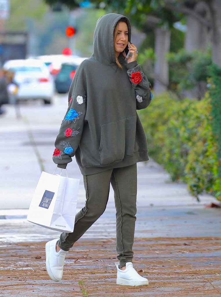 Ashley Tisdale Was Seen Out in Studio City 02/20/2017-2