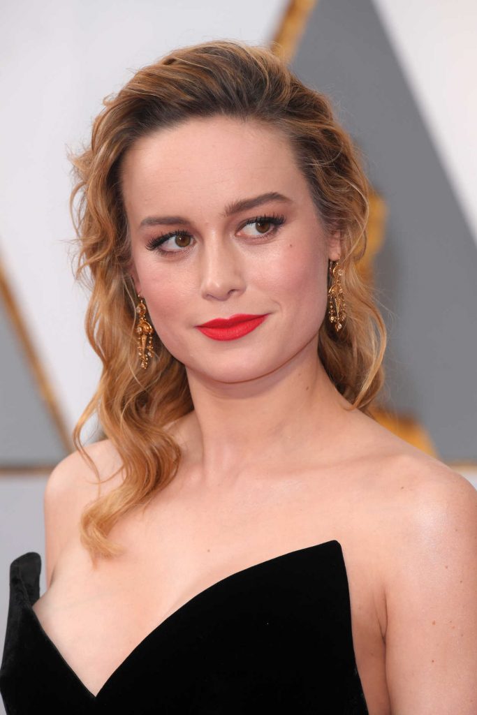 Brie Larson at the the 89th Annual Academy Awards in Hollywood 02/26/2017-5
