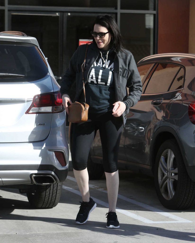 Laura Prepon Walks Out of Bank of America in Los Angeles 02/15/2017-3