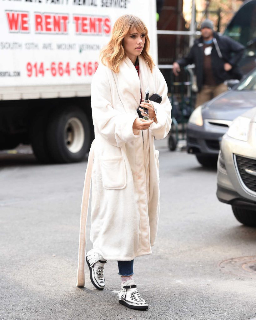 Suki Waterhouse Was Seen Out in New York City 02/03/2017-1
