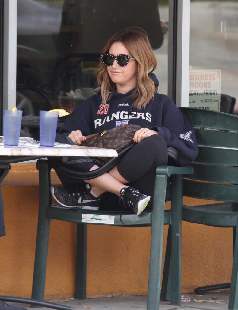 Ashley Tisdale Out for a Breakfast in West Hollywood 03/22/2017-2
