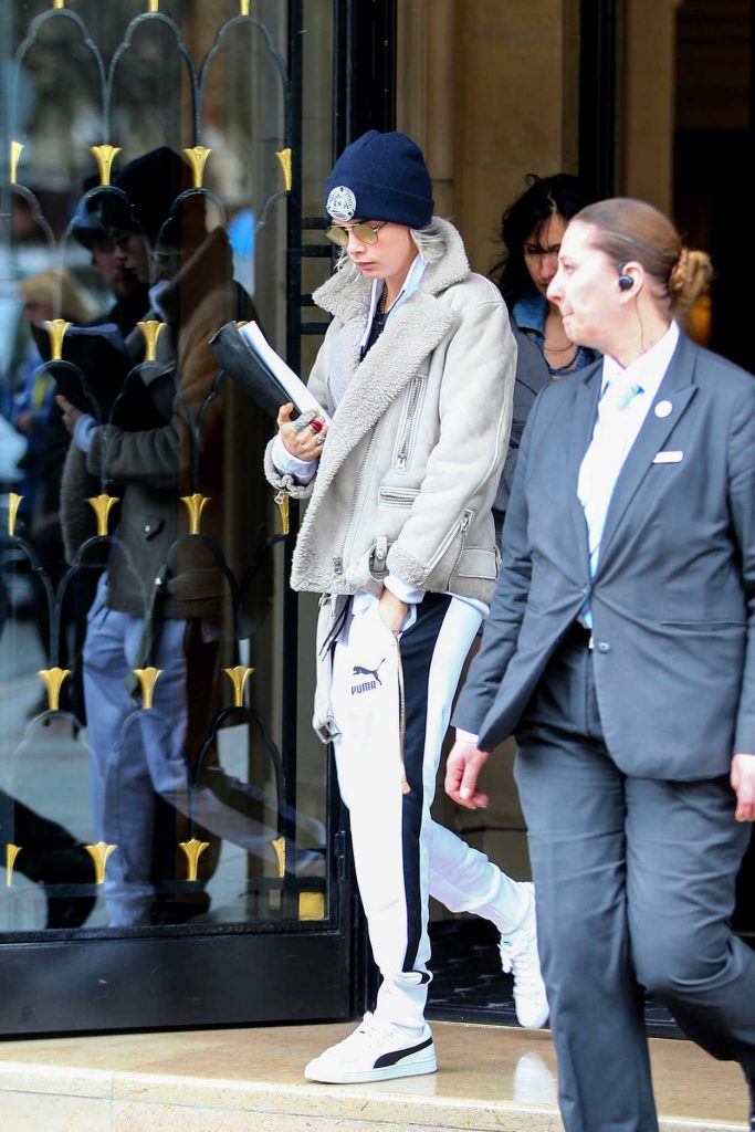 Cara Delevingne Leaves Her Hotel in Paris 03/20/2017-2
