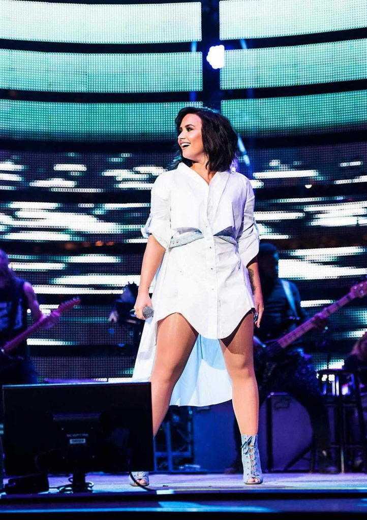 Demi Lovato Performes at the Houston Livestock Show and Rodeo in Houston 03/14/2017-2