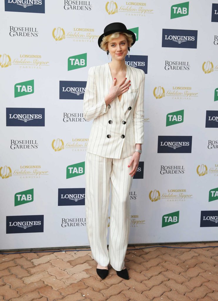 Elizabeth Debicki Poses During the 2017 Golden Slipper Day in Sydney 03/18/2017-1