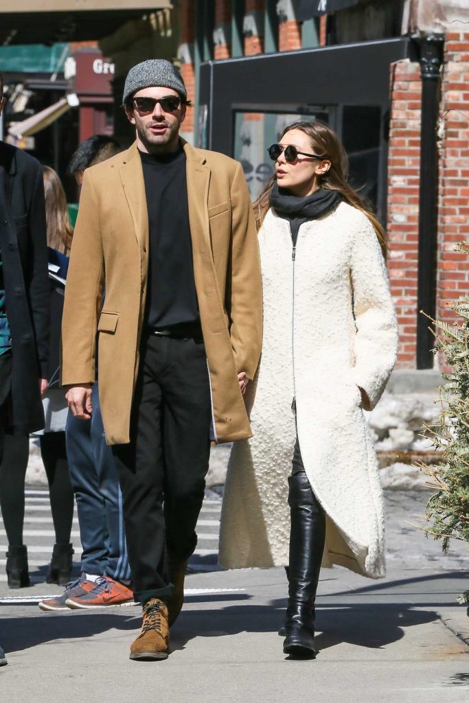 Elizabeth Olsen Was Seen With a Mystery Man Out in NY 03/20/2017-2