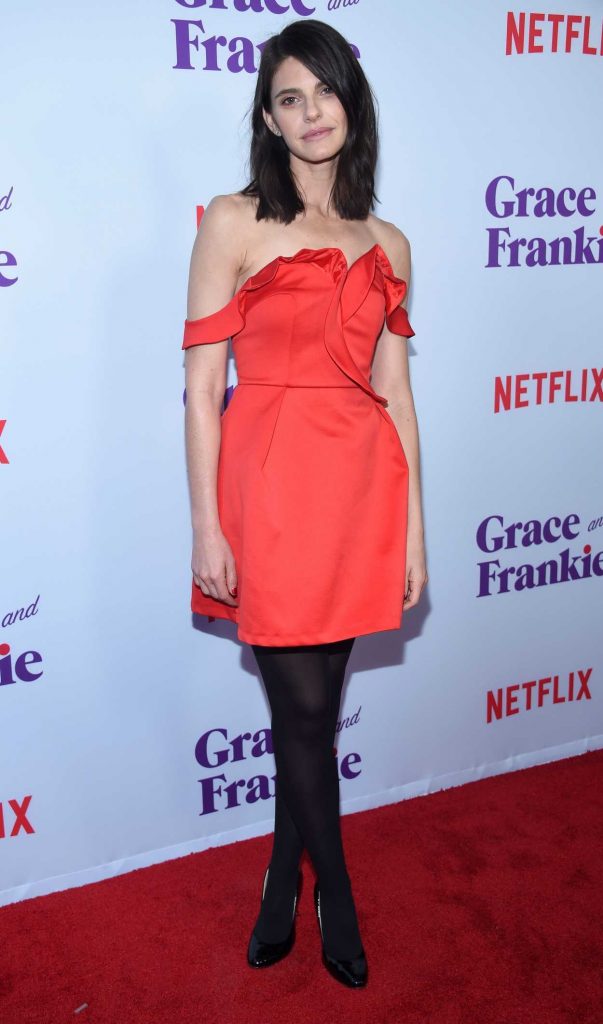 Lindsey Kraft at the Grace and Frankie Season 3 Premiere in Los Angeles 03/22/2017-1