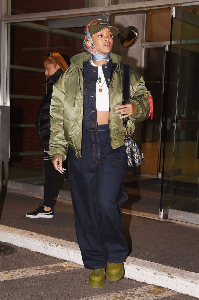 Rihanna Was Seen Out in Manhattan, New York 02/23/2017-2