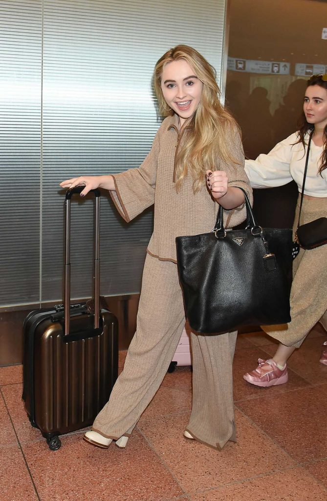 Sabrina Carpenter Arrives in Tokyo 03/24/2017-1