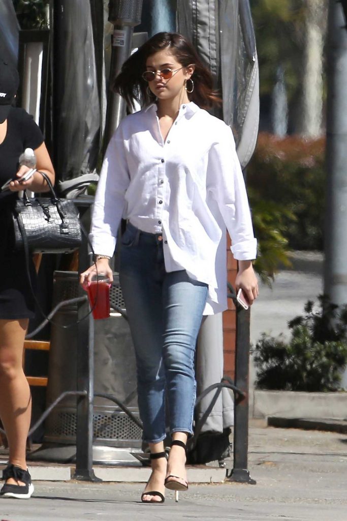 Selena Gomez Out for a Lunch in Los Angeles 03/08/2017-1
