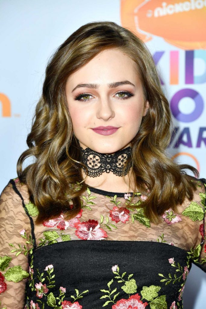 Sophie Reynolds at the 2017 Nickelodeon Kids' Choice Awards in Los Angeles 03/11/2017-5