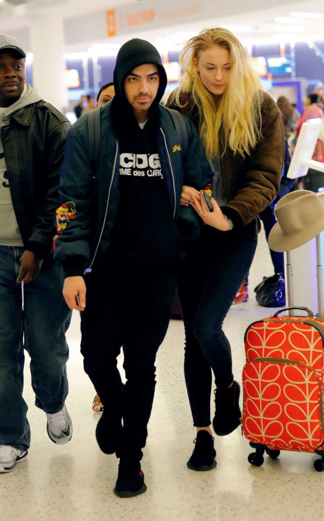 Sophie Turner Arrives in NYC With Her Boyfriend Joe Jonas 03/06/2017-2
