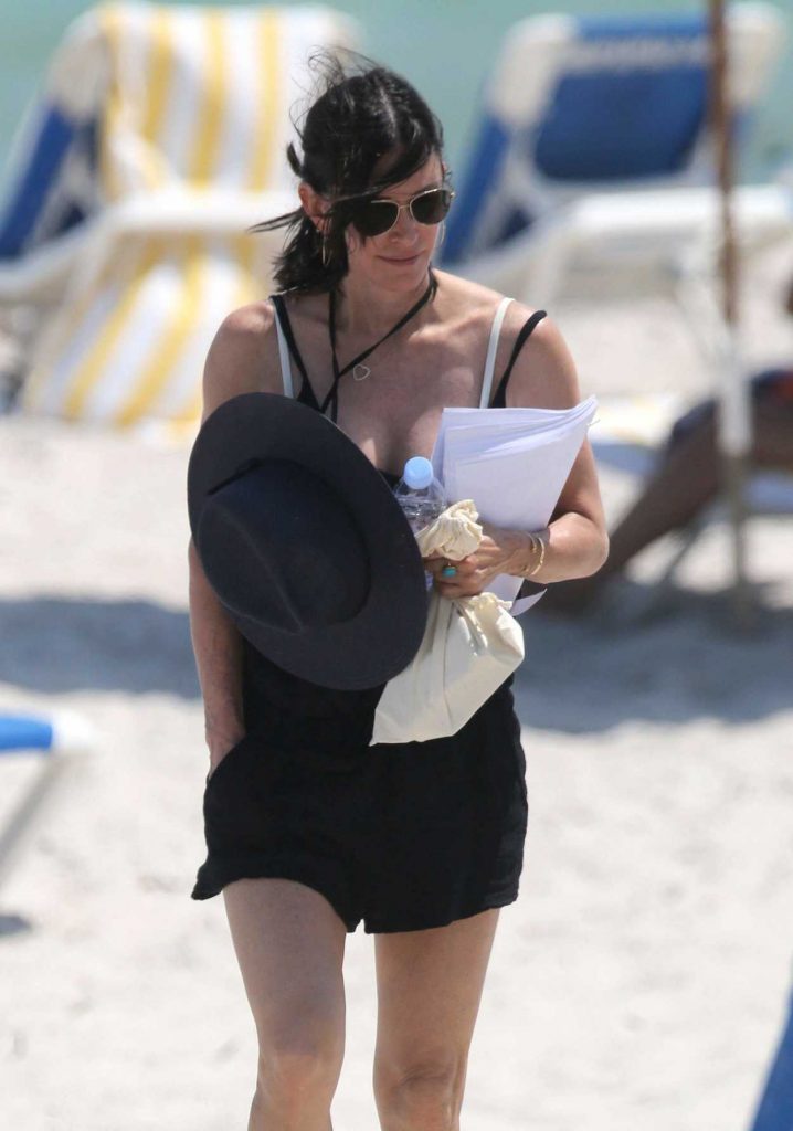 Courteney Cox at the Beach in Miami 03/31/2017-3
