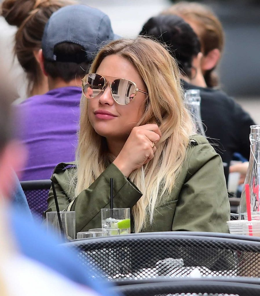 Ashley Benson Has a Brunch in Tribeca in NYC 05/27/2017-3