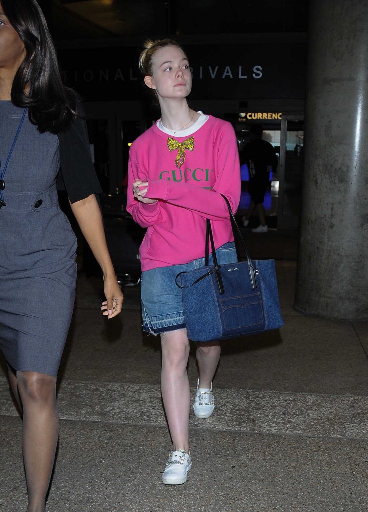 Elle Fanning Was Spotted at LAX Airport in LA 05/25/2017-3