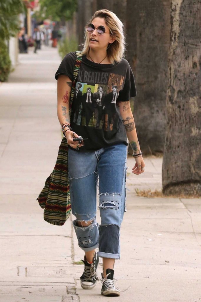 Paris jackson Was Seen Out in Los Angeles 05/09/2017-2