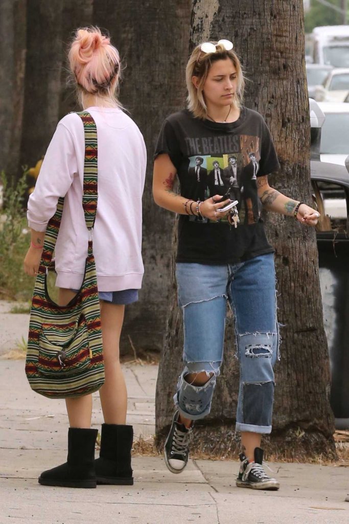 Paris jackson Was Seen Out in Los Angeles 05/09/2017-5