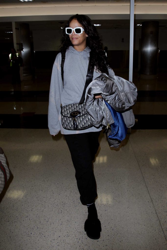 Rihanna at LAX Airport in Los Angeles 05/05/2017-2
