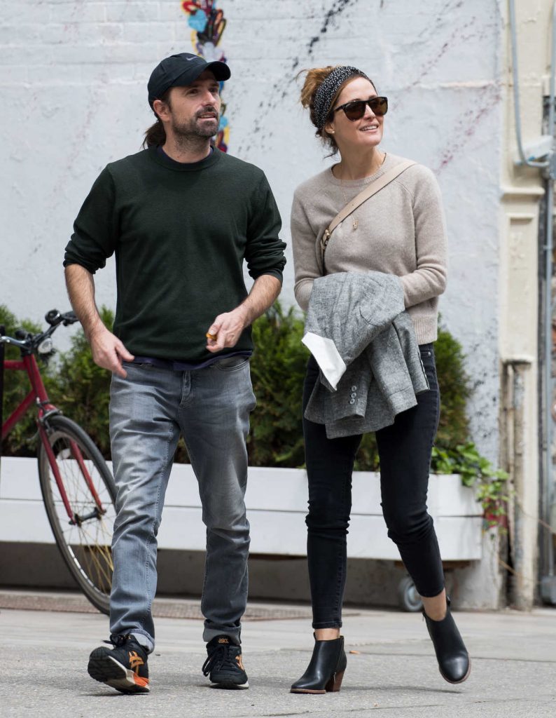 Rose Byrne Walks Around With a Male Friend in New York City 05/12/2017-5