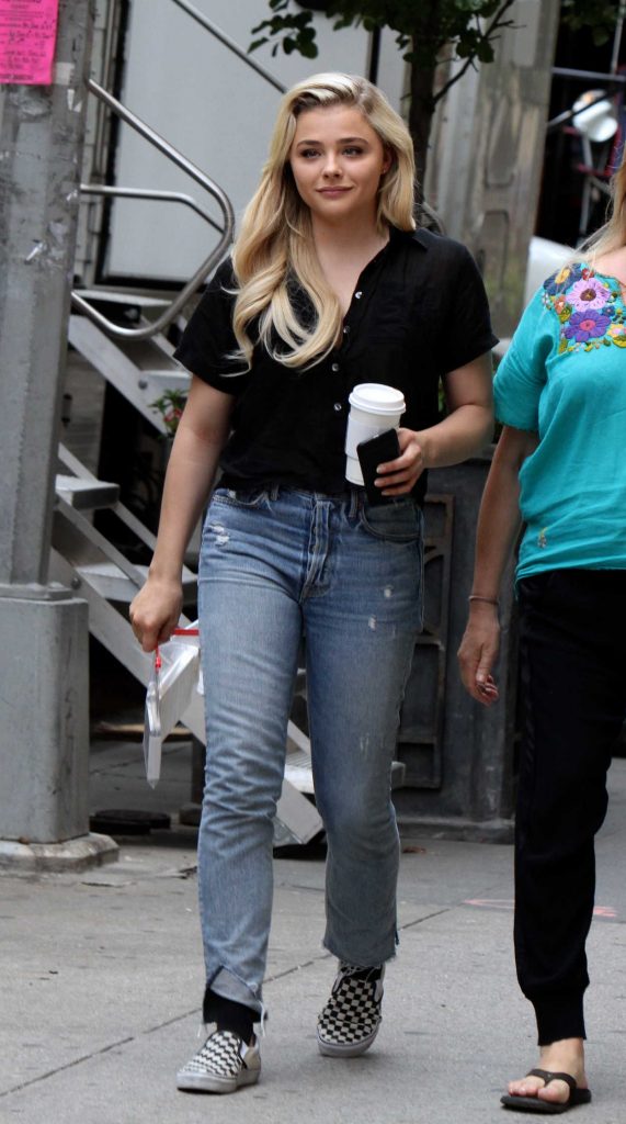 Chloe Moretz on the Set of Louis C.K. Untitled Film Project in NYC 06/15/2017-3
